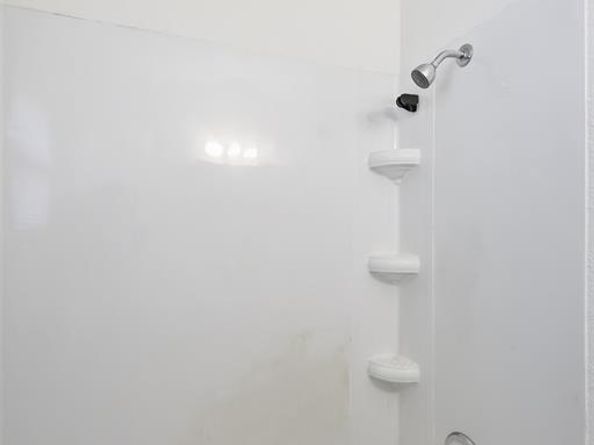 613 W Hammond Street , Lancaster Texas 75146