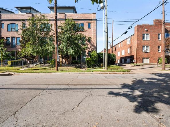 1900  Caddo Street  4, Dallas Texas 75204