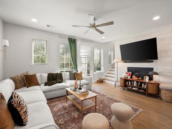 1900  Caddo Street  4, Dallas Texas 75204