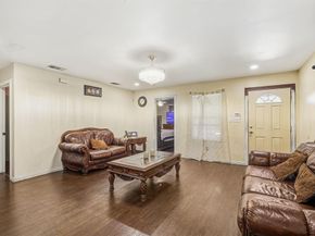 3402  Toronto Street , Dallas Texas 75212