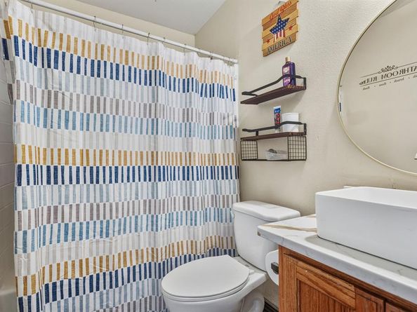 3402  Toronto Street , Dallas Texas 75212