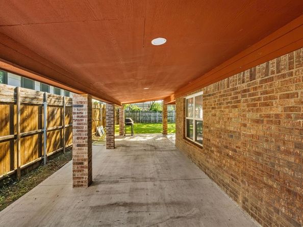 3402  Toronto Street , Dallas Texas 75212