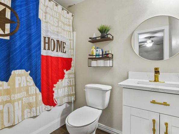 3402  Toronto Street , Dallas Texas 75212