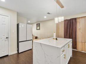 3402  Toronto Street , Dallas Texas 75212