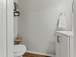 906  Parkhill Drive , Mansfield Texas 76063