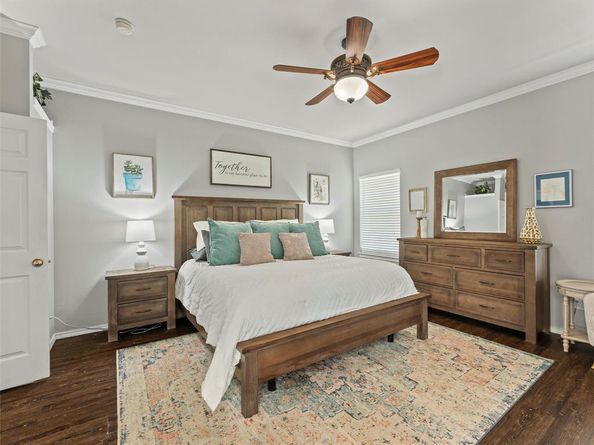 906  Parkhill Drive , Mansfield Texas 76063