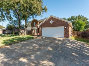 906  Parkhill Drive , Mansfield Texas 76063