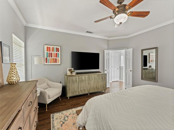 906  Parkhill Drive , Mansfield Texas 76063