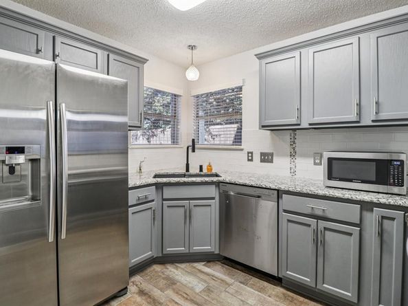 824  Greenridge Drive , Arlington Texas 76017