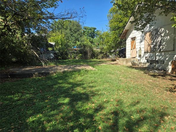1544 E Myrtle Street , Fort Worth Texas 76104