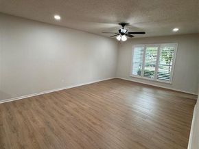 4859  Cedar Springs Road  150, Dallas Texas 75219