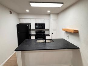 4859  Cedar Springs Road  150, Dallas Texas 75219