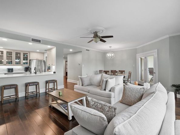 2106  Reflection Bay Drive , Arlington Texas 76013
