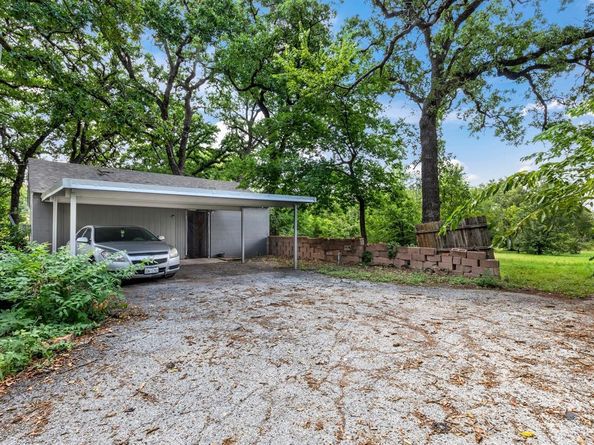 3029  Mecca  , Fort Worth Texas 76119