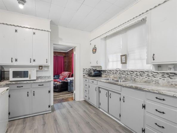 3029  Mecca  , Fort Worth Texas 76119