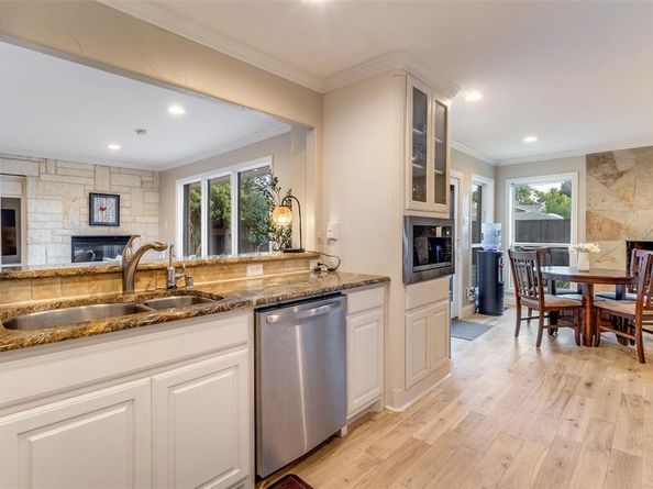 7040  Oakbluff Drive , Dallas Texas 75254