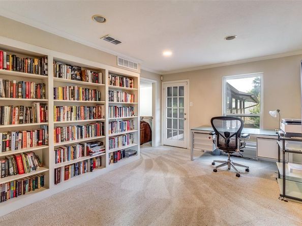 7040  Oakbluff Drive , Dallas Texas 75254