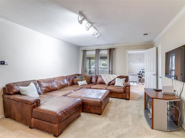 7040  Oakbluff Drive , Dallas Texas 75254