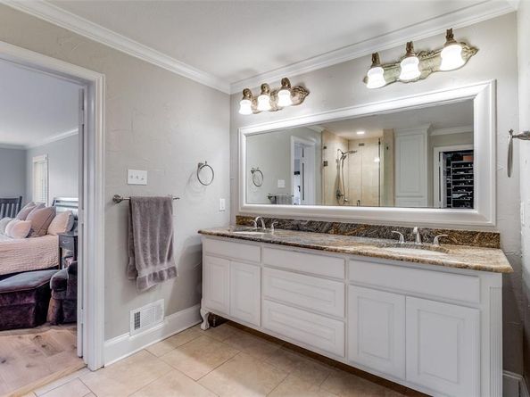 7040  Oakbluff Drive , Dallas Texas 75254