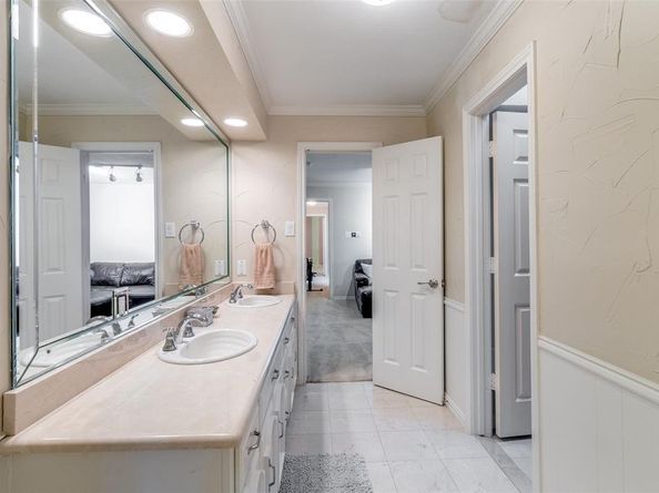 7040  Oakbluff Drive , Dallas Texas 75254