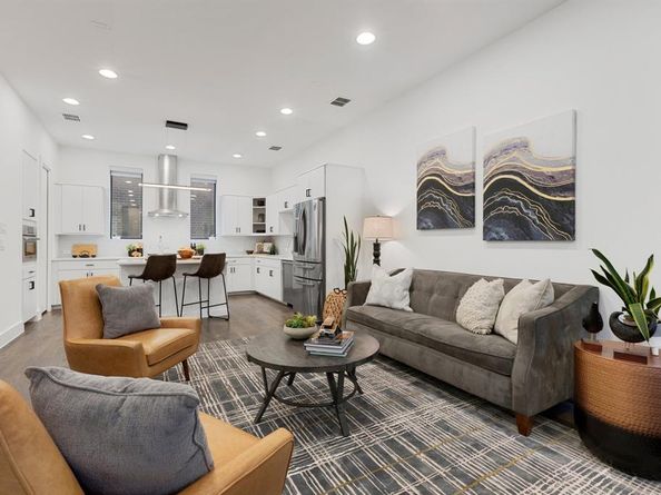 1920  Dowgate Court , Dallas Texas 75204
