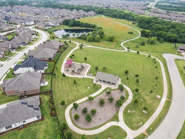 614  Summer Oaks  , Rockwall Texas 75087