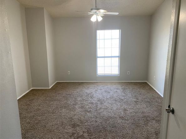 10500  Lake June Road  O06, Dallas Texas 75217