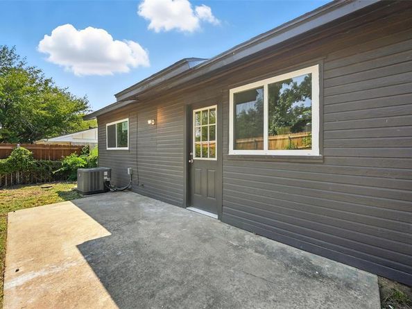 1613  White Oak Court , Denton Texas 76209