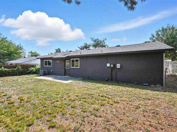 1613  White Oak Court , Denton Texas 76209