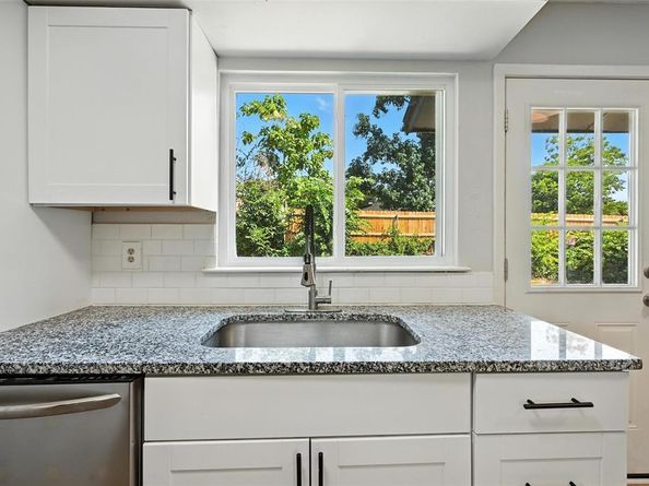 1613  White Oak Court , Denton Texas 76209