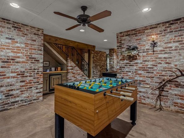 425  Crestwood Drive , Fort Worth Texas 76107