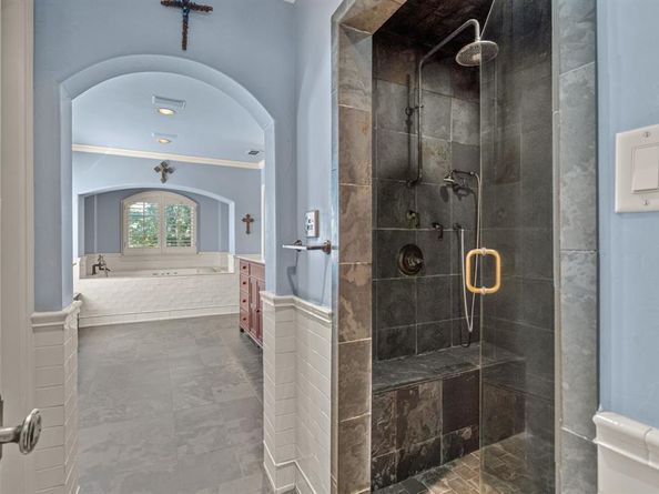 425  Crestwood Drive , Fort Worth Texas 76107