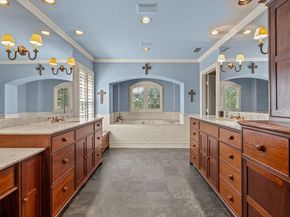 425  Crestwood Drive , Fort Worth Texas 76107