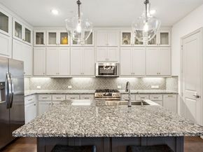 1908  Melinda Lane , Farmers Branch Texas 75234