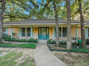 924  Ridgecrest Circle , Denton Texas 76205