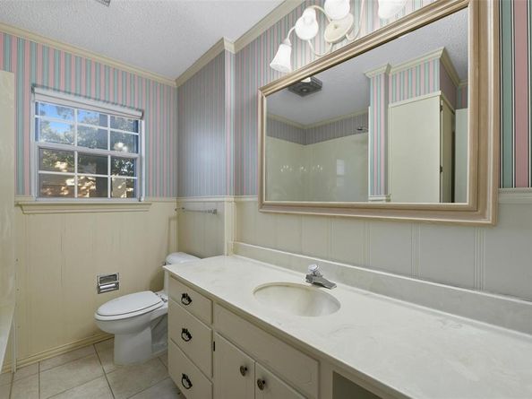 924  Ridgecrest Circle , Denton Texas 76205