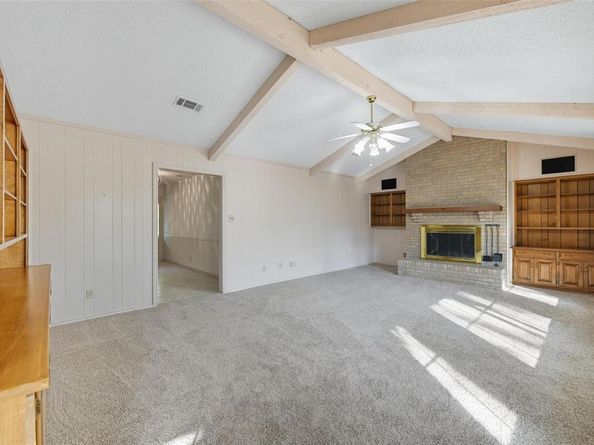 924  Ridgecrest Circle , Denton Texas 76205
