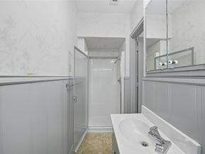 924  Ridgecrest Circle , Denton Texas 76205