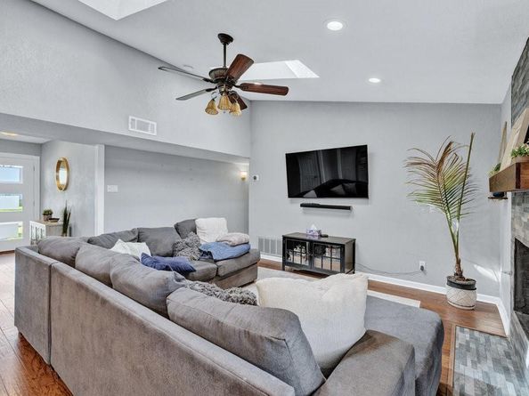3125  Lockmoor Lane , Dallas Texas 75220