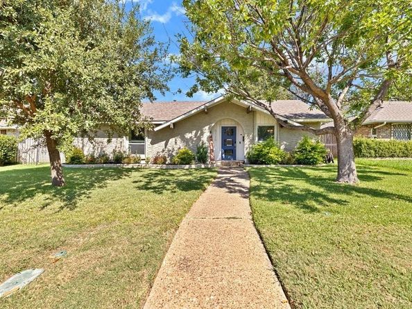 3125  Lockmoor Lane , Dallas Texas 75220