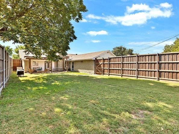 3125  Lockmoor Lane , Dallas Texas 75220