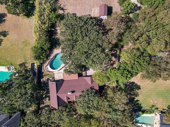 5116  Hidden Oaks Lane , Arlington Texas 76017