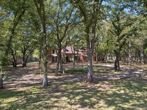 5116  Hidden Oaks Lane , Arlington Texas 76017