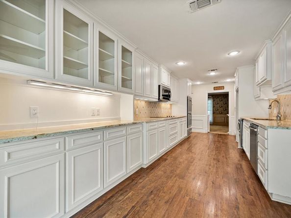 5116  Hidden Oaks Lane , Arlington Texas 76017