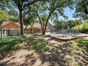 5116  Hidden Oaks Lane , Arlington Texas 76017