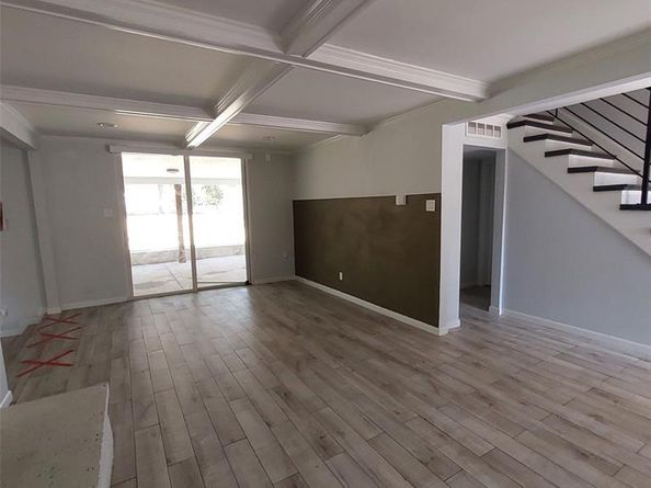 1253  Willow Glen Drive , Dallas Texas 75232