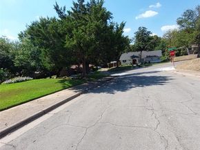 1253  Willow Glen Drive , Dallas Texas 75232