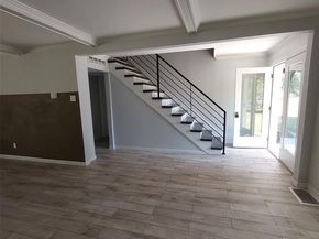 1253  Willow Glen Drive , Dallas Texas 75232