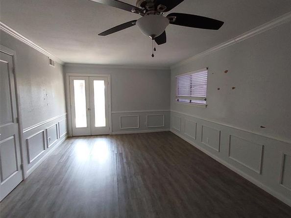 1253  Willow Glen Drive , Dallas Texas 75232