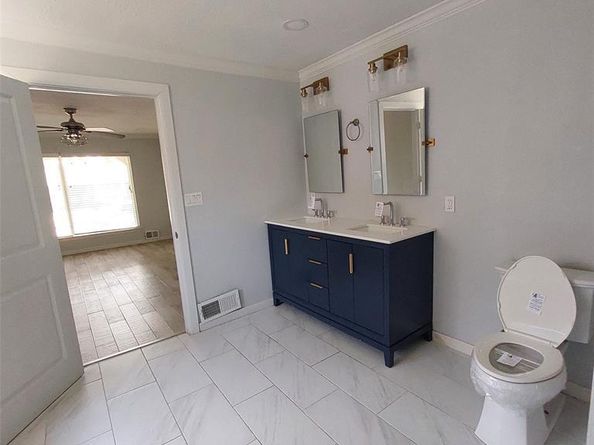 1253  Willow Glen Drive , Dallas Texas 75232